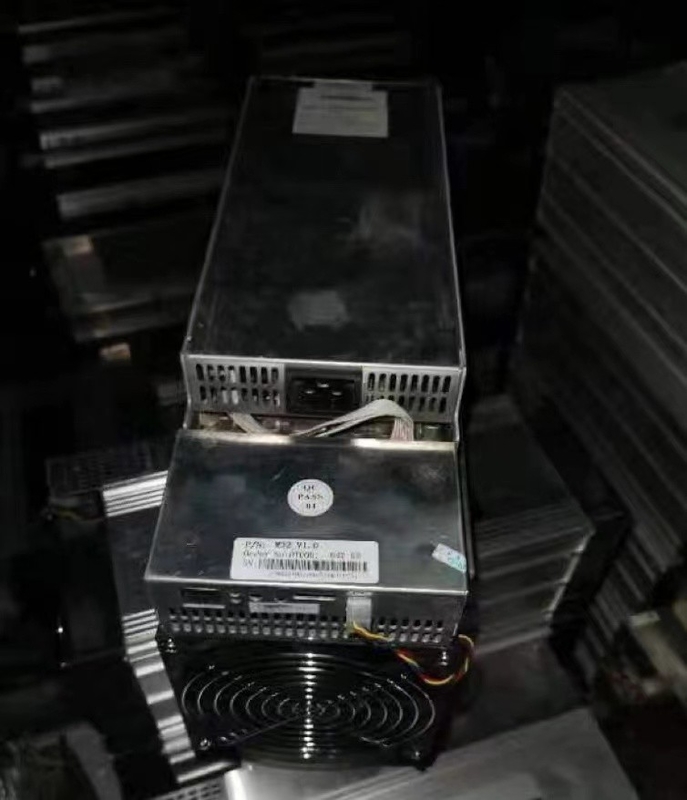 52 J / MH Asic Whatsminer M32 66T 3312W 390mm * 155mm * 240mm Niskie zużycie energii
